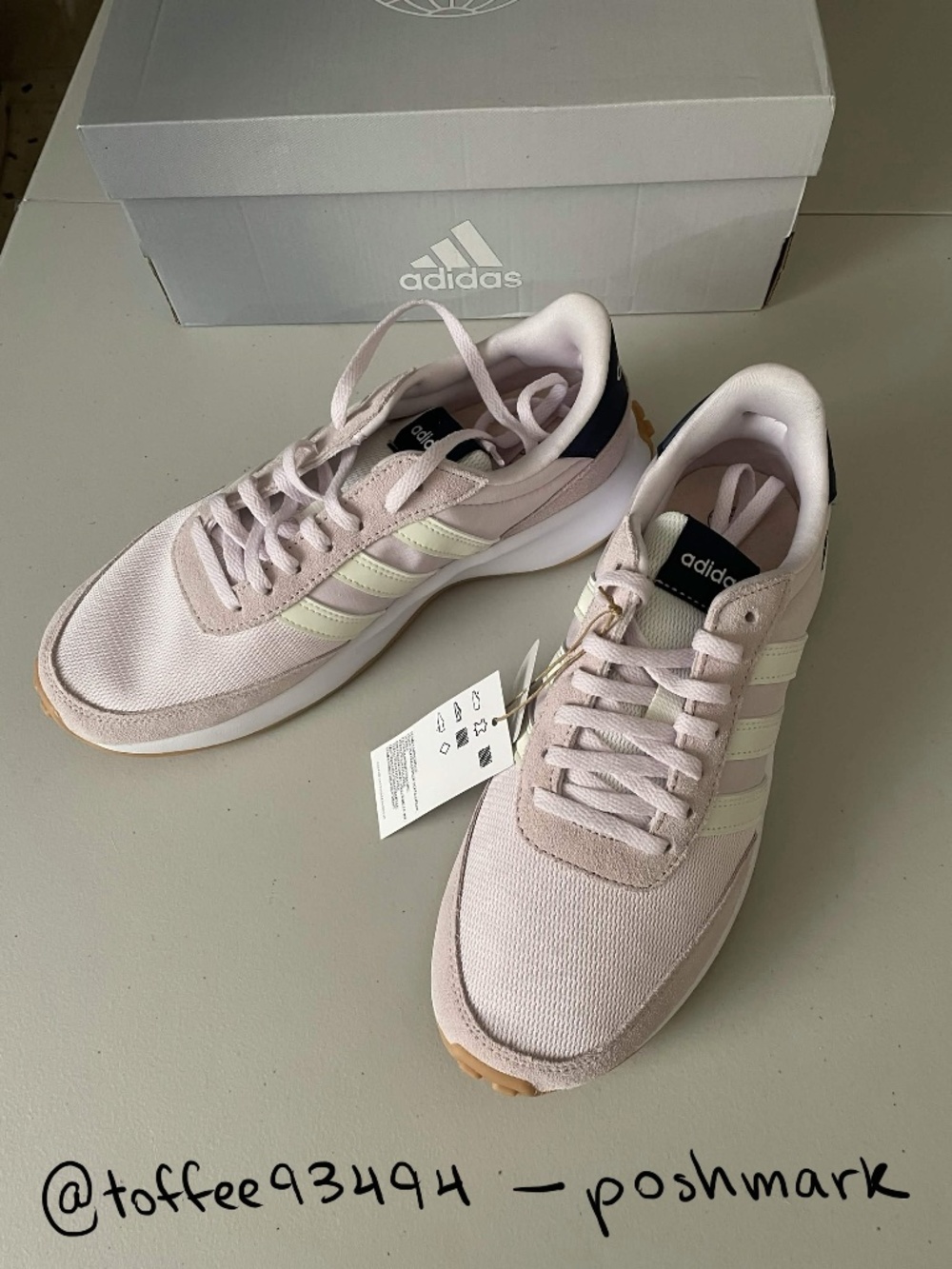 Adidas Women's Run 70s Sneaker, 7.5